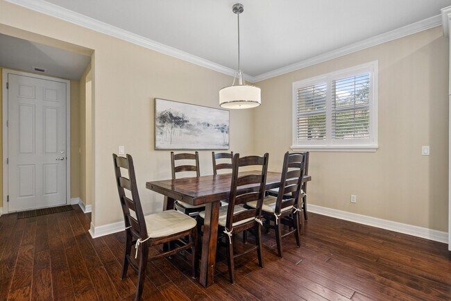 Building Photo - 2815 Sunbury Dr