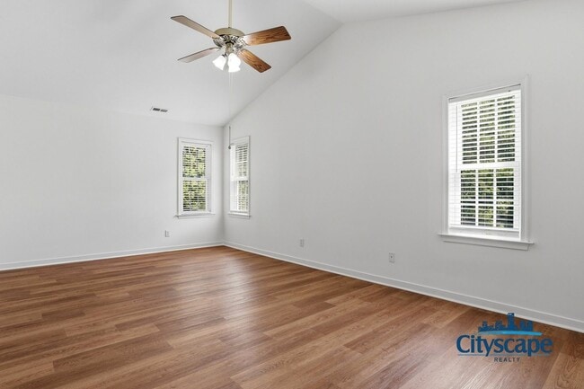 Building Photo - NEWLY RENOVATED 4 BEDROOM ASHBROOK HOME