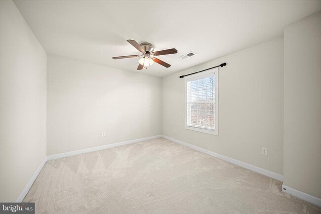 Building Photo - 16421 Regatta Ln