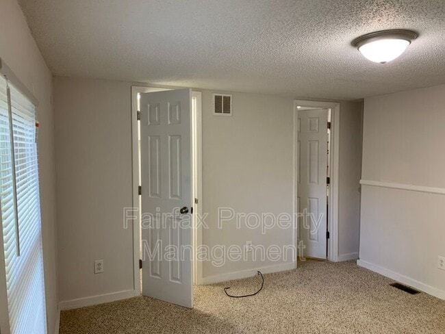 Building Photo - 301 E Lawson St