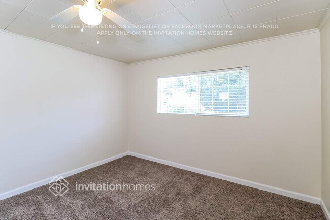 Building Photo - 425 Jasmine Ave