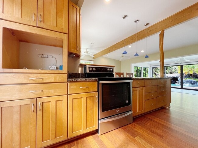 Building Photo - Pet Friendly Kailua Home with Pool, Waterf...