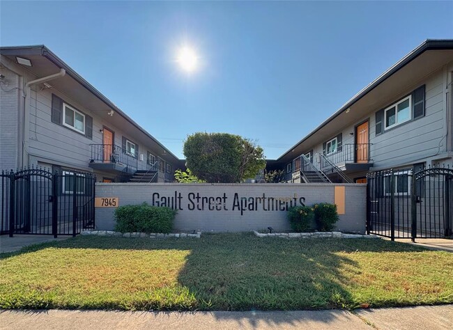 Building Photo - 7945 Gault St