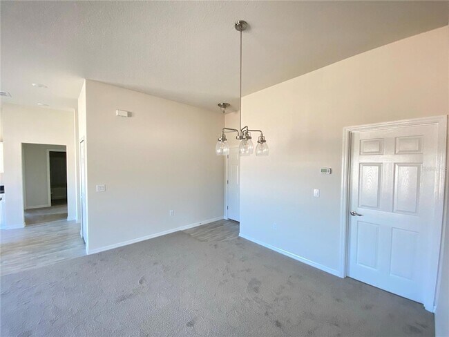 Building Photo - 361 Marion Oaks Manor