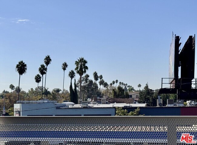 Building Photo - 717 Highland Ave