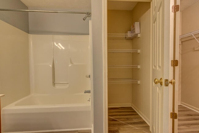 Building Photo - 3789 White Pine Dr