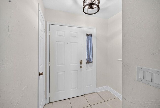 Building Photo - 606 S Glen Ave