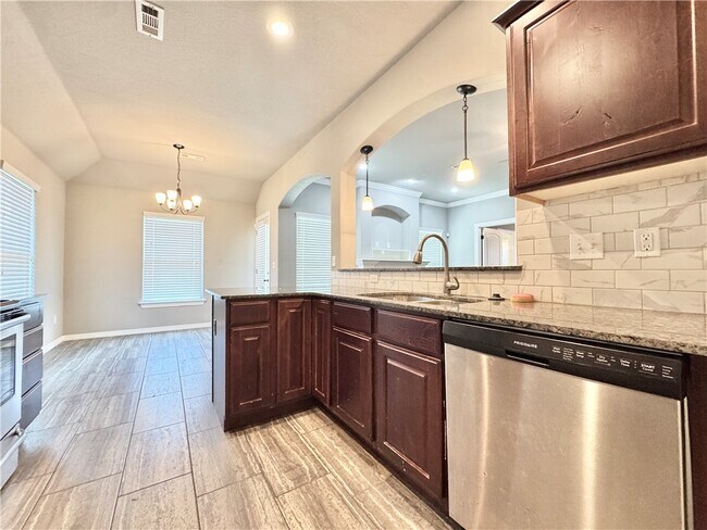 Building Photo - 4687 W Croft Dr
