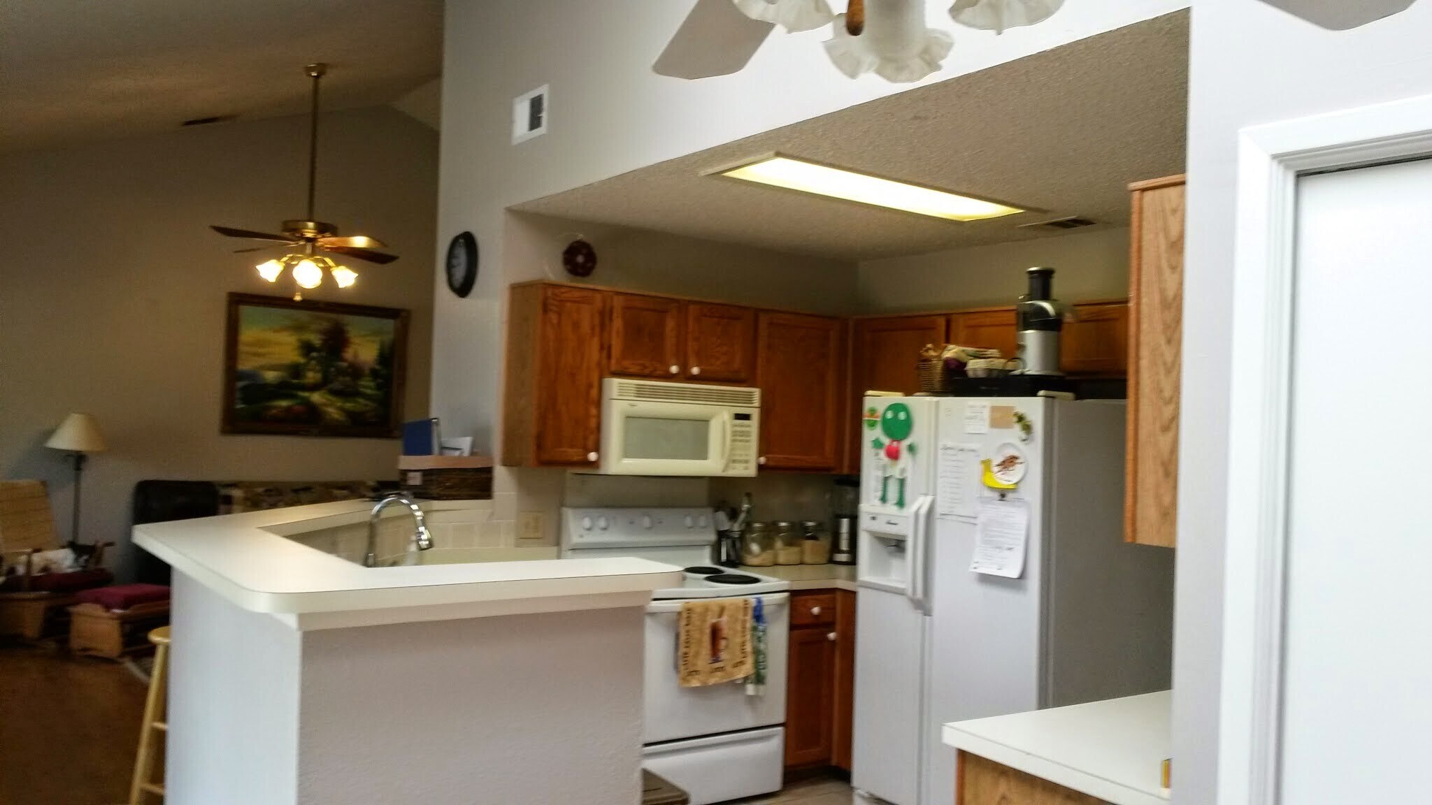 Building Photo - 3402 Meadowview Dr