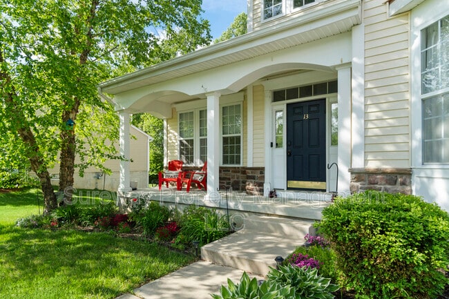 Building Photo - 13 Grist Mill Ct