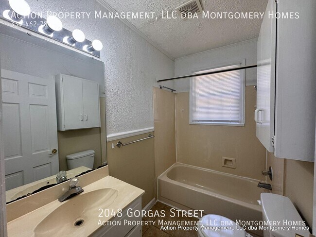 Building Photo - 2048 Gorgas St