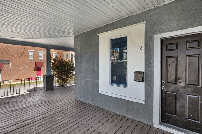 Building Photo - 3501 Oakmont Ave