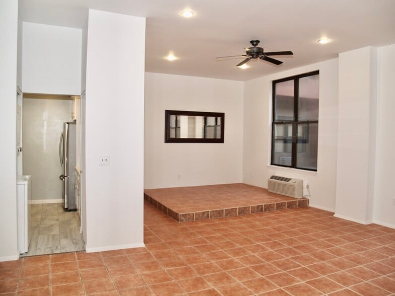 Living Room - 111 Mulberry St