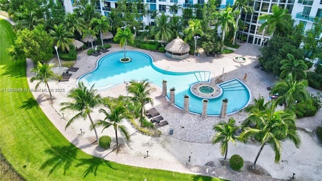 Building Photo - 2641 N Flamingo Rd