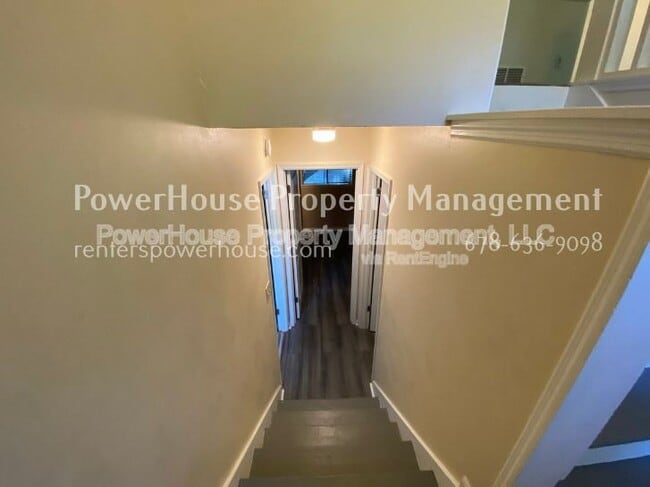 Building Photo - 10260 Piney Ridge Walk