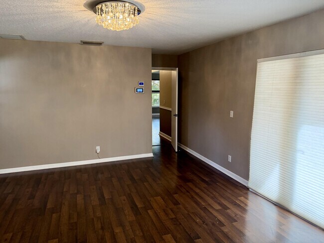 Building Photo - 5434 NW 87th Terrace
