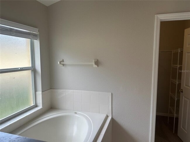 Building Photo - 418 Ashley Pl