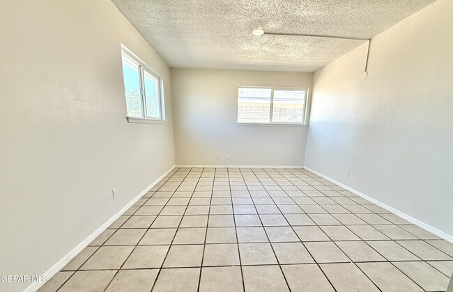 Building Photo - 5208 La Taste Ave