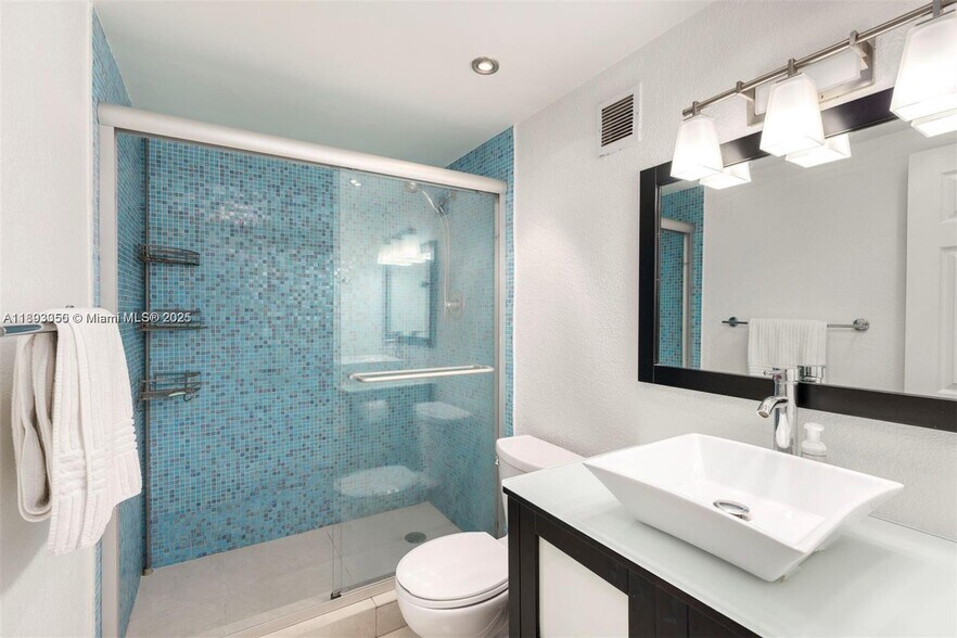 Building Photo - 1200 West Ave