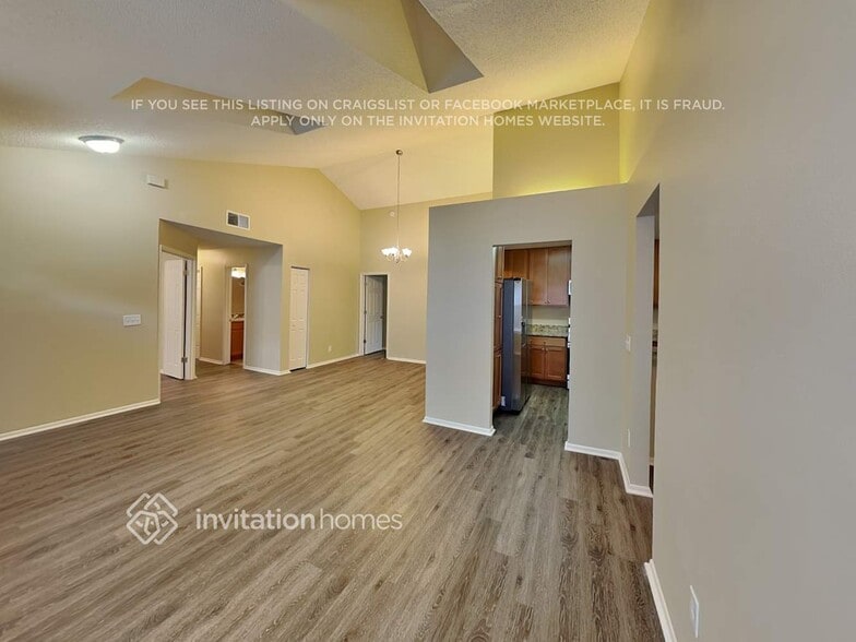 Building Photo - 176 Edgewater Cir