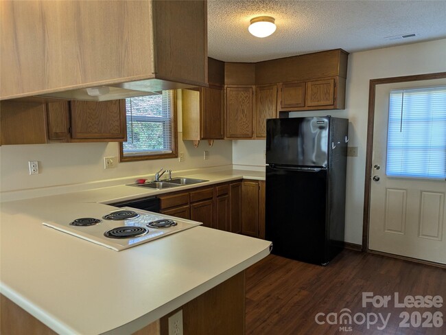 Building Photo - 119 Birdie Ct