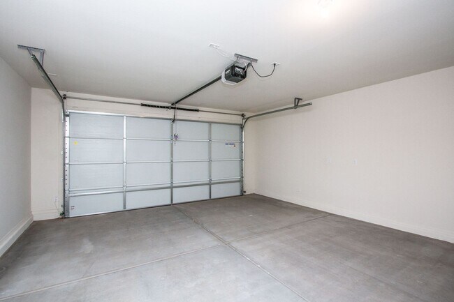 Building Photo - COMING SOON !! BRAND NEW HOME IN MARICOPA