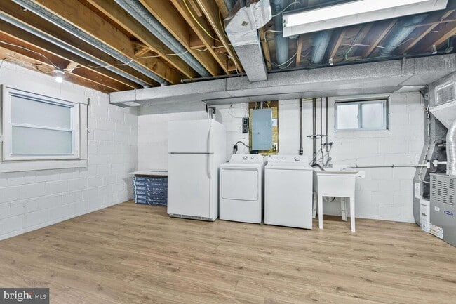 Building Photo - 1403 Ellison St