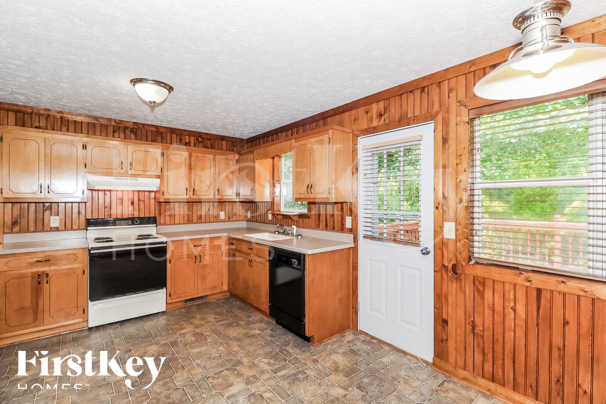 Building Photo - 115 River Trace Dr