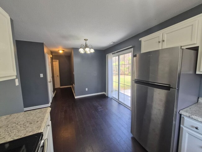 Building Photo - 305 Rack Ln