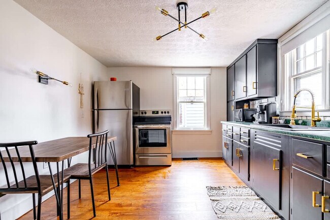 Building Photo - 241 W Water St