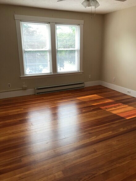 Building Photo - 4 Harding St