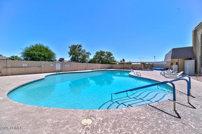 Building Photo - 264 N 54th St