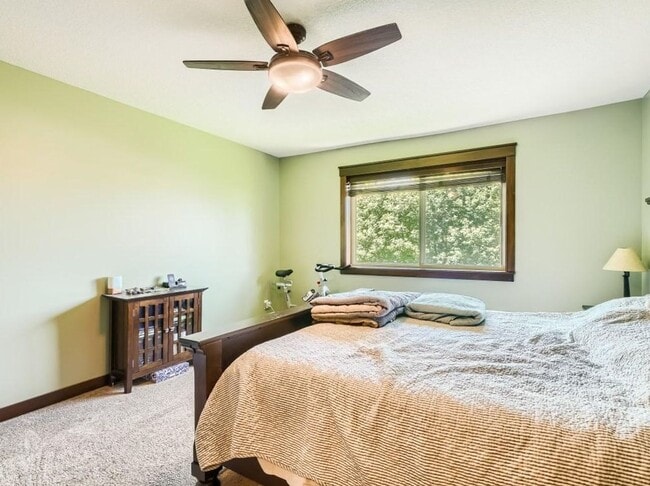 Building Photo - Rare 4 bed 4 bath home in elk river for lease this time of year!!! Get it while you can!