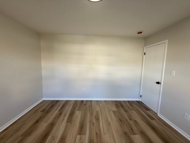 Building Photo - 1243 Whelan Pl