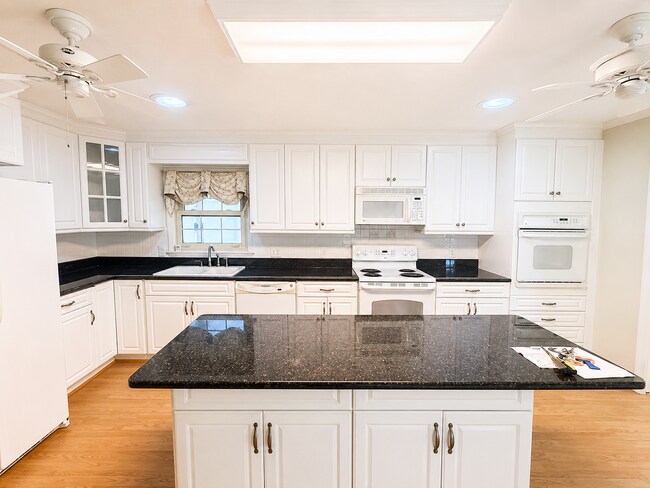 Building Photo - Three bedroom, 2 bath house in Mebane