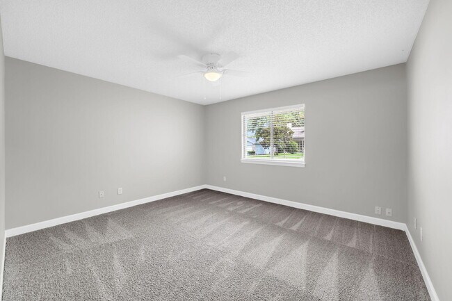 Building Photo - 3930 Balsam Dr