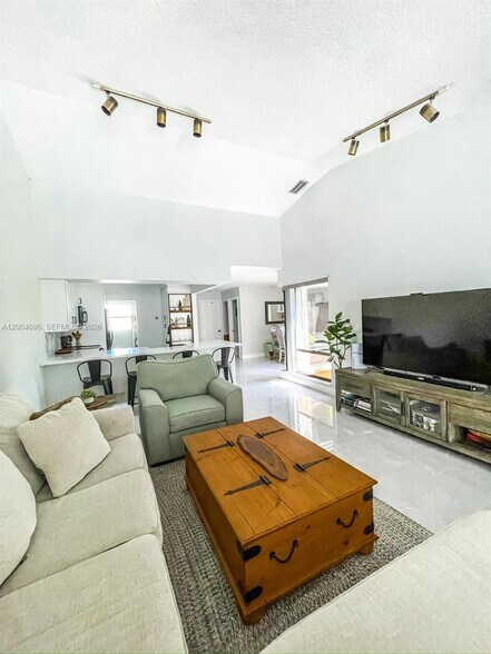 Building Photo - 13360 SW 89th Ter