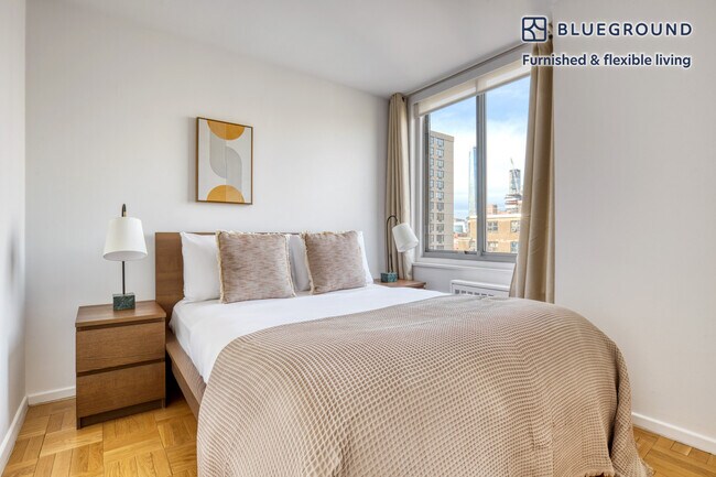 Building Photo - 484 2nd Ave