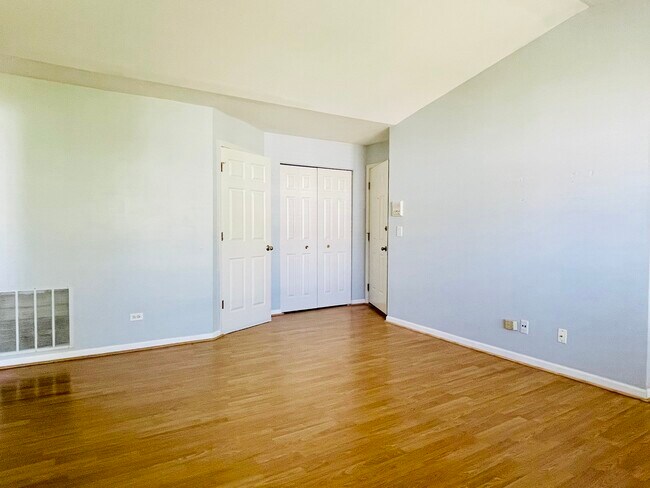 Building Photo - 1248 N Red Oak Cir