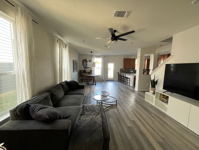 Building Photo - 4684 Via Sonoma Trail