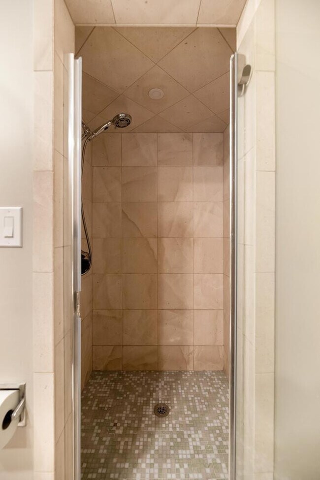 Building Photo - 5526 Camelback Canyon Dr