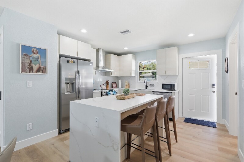 Building Photo - 2751 Sydelle St