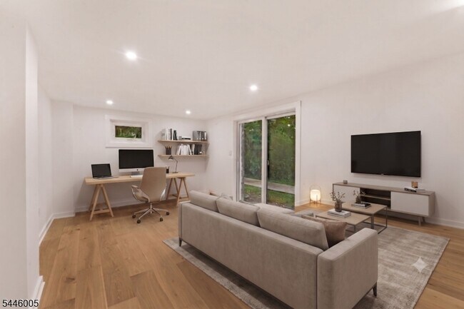 Building Photo - 5E Somerset Hills Village