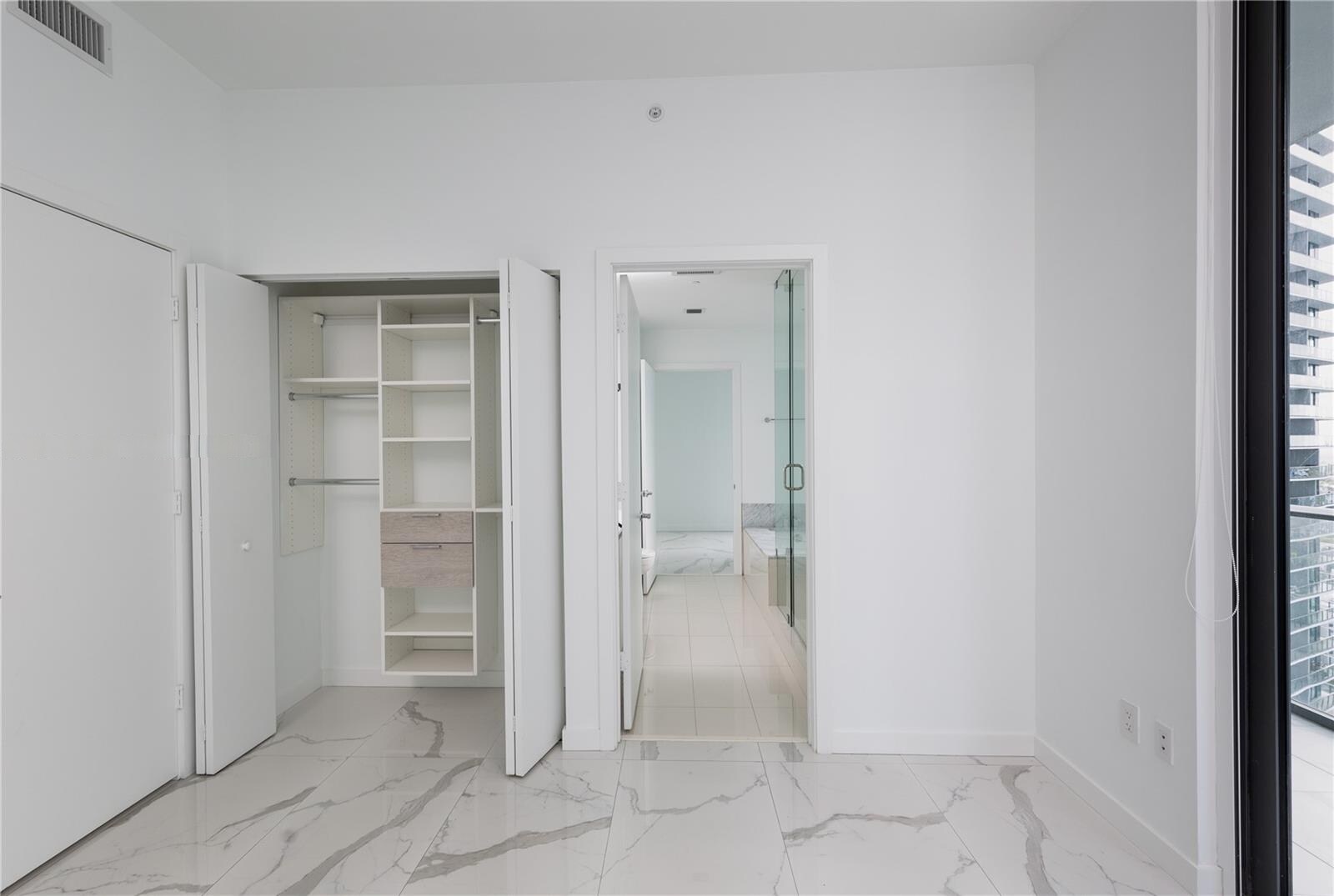 Building Photo - 480 NE 31st