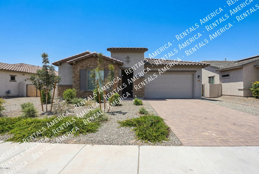 Building Photo - 274 S 164th Dr