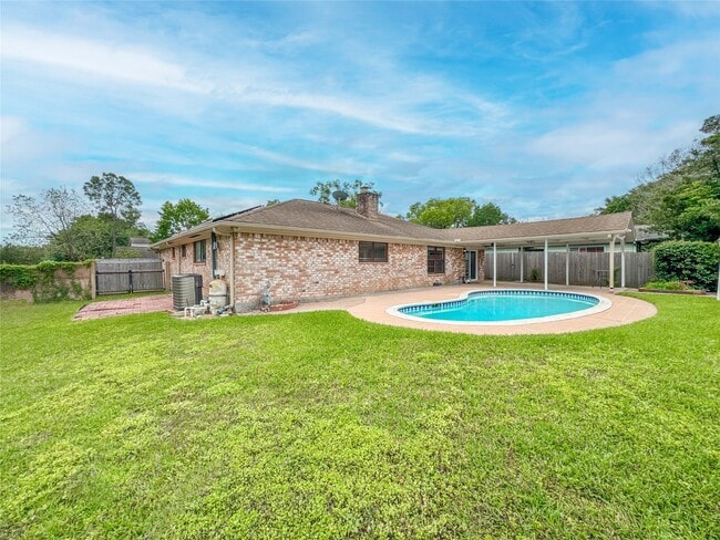Building Photo - 15002 Torry Pines Rd