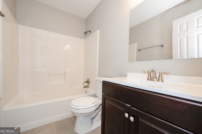 Building Photo - 2580 Riverwood SPG