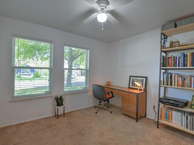 Building Photo - 6605 Clubway Ln