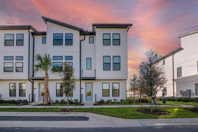 Building Photo - 15399 Hamlin Pk Dr