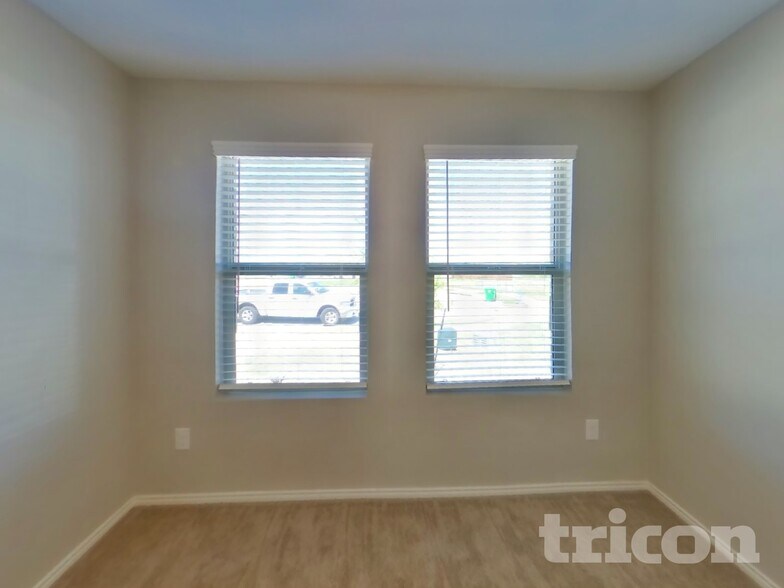 Building Photo - 1740 Clairborne Ct
